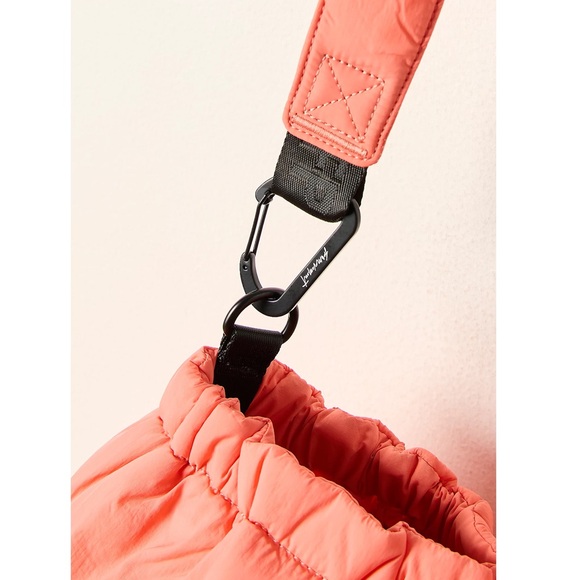 NWT Flame FP Movement Rest Day Carryall - Picture 3 of 6